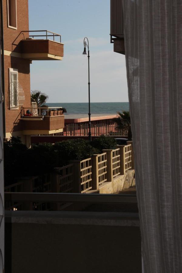Appartamento Via Dei Fabbri Navali Lido di Ostia Eksteriør billede
